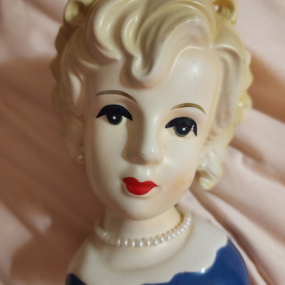 Elegant Ceramic Lady Head Vase with Pearl Necklace